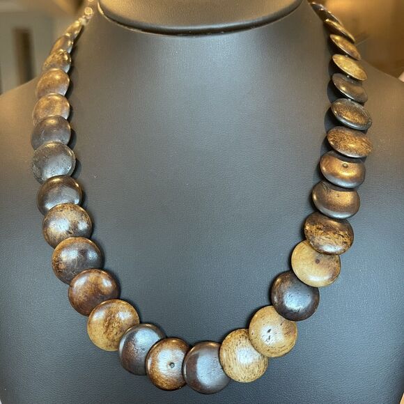 Vintage Wooden Beaded Necklace Shades Of Brown Overlapping Disc Graduated 18" - Picture 1 of 7